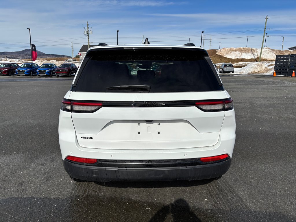 2024 Jeep Grand Cherokee Altitude | Leather | Sun Roof | Warranty to 2029 in Saint John, New Brunswick - 8 - w1024h768px