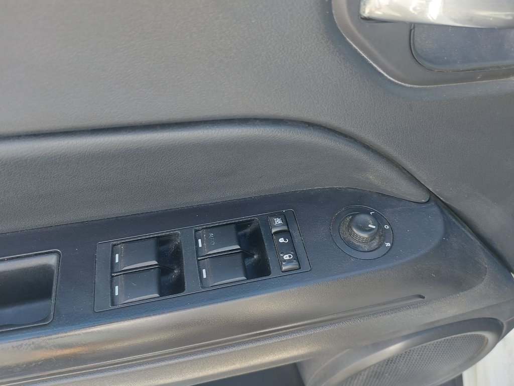 2015 Jeep Patriot in Antigonish, Nova Scotia - 19 - w1024h768px