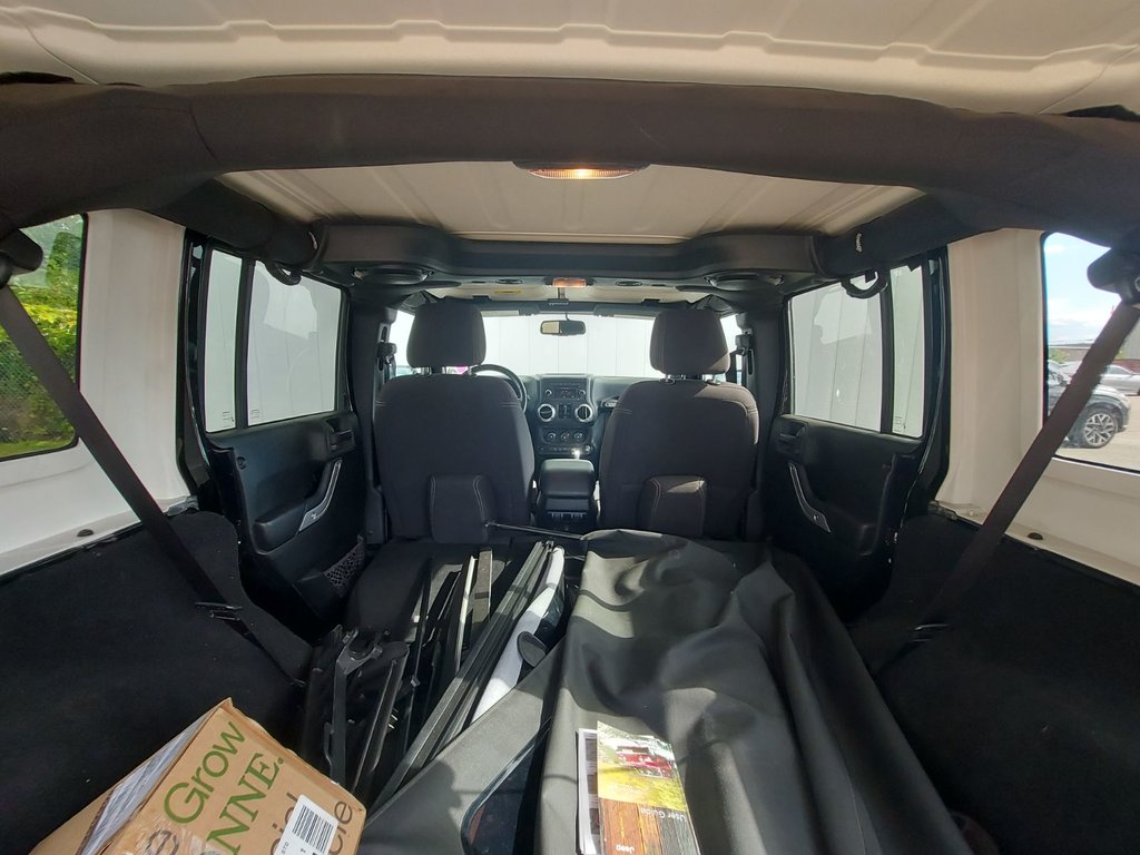 2013 Jeep Wrangler Unlimited in Antigonish, Nova Scotia - 75 - w1024h768px