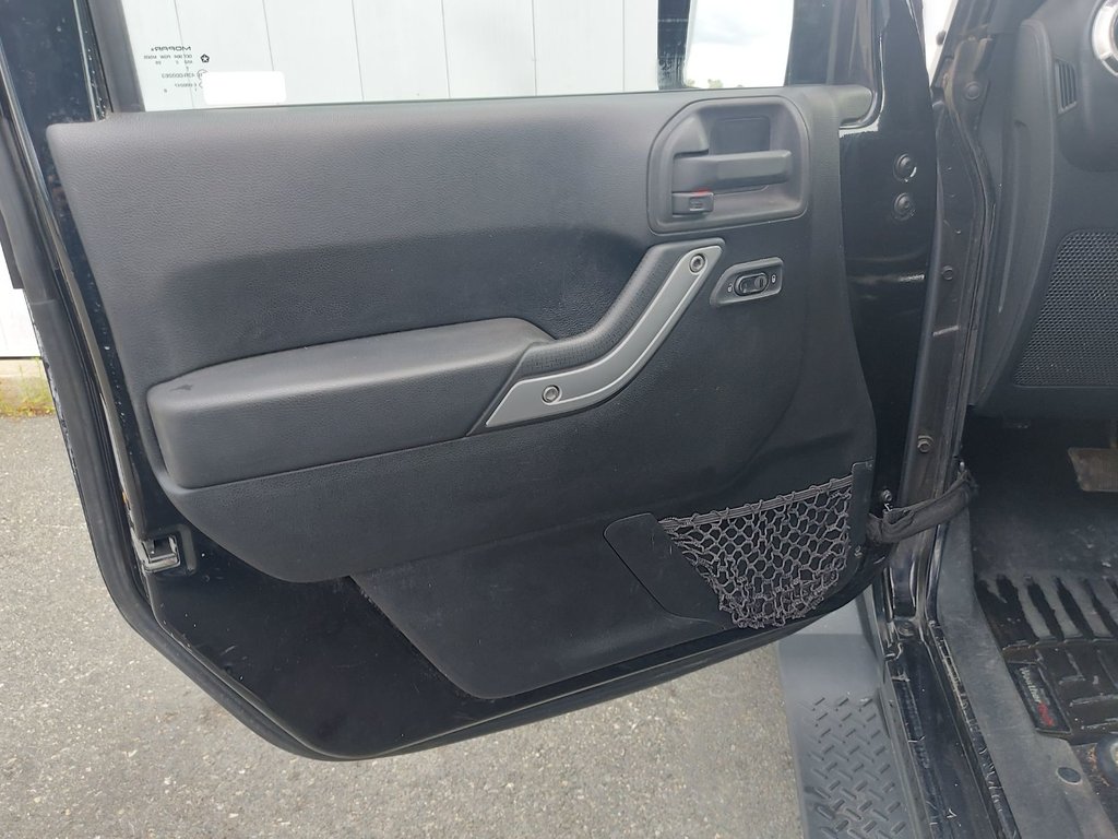 2013 Jeep Wrangler Unlimited in Antigonish, Nova Scotia - 39 - w1024h768px