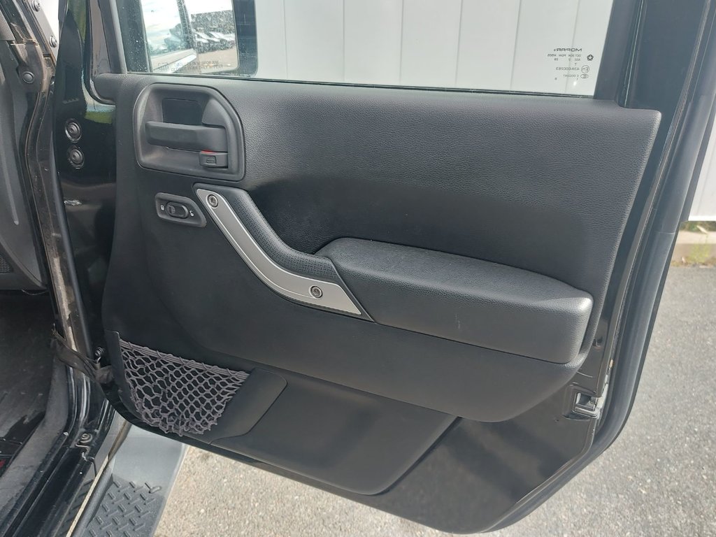 2013 Jeep Wrangler Unlimited in Antigonish, Nova Scotia - 57 - w1024h768px