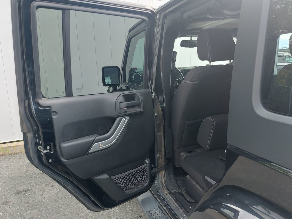 2013 Jeep Wrangler Unlimited in Antigonish, Nova Scotia - 42 - w1024h768px