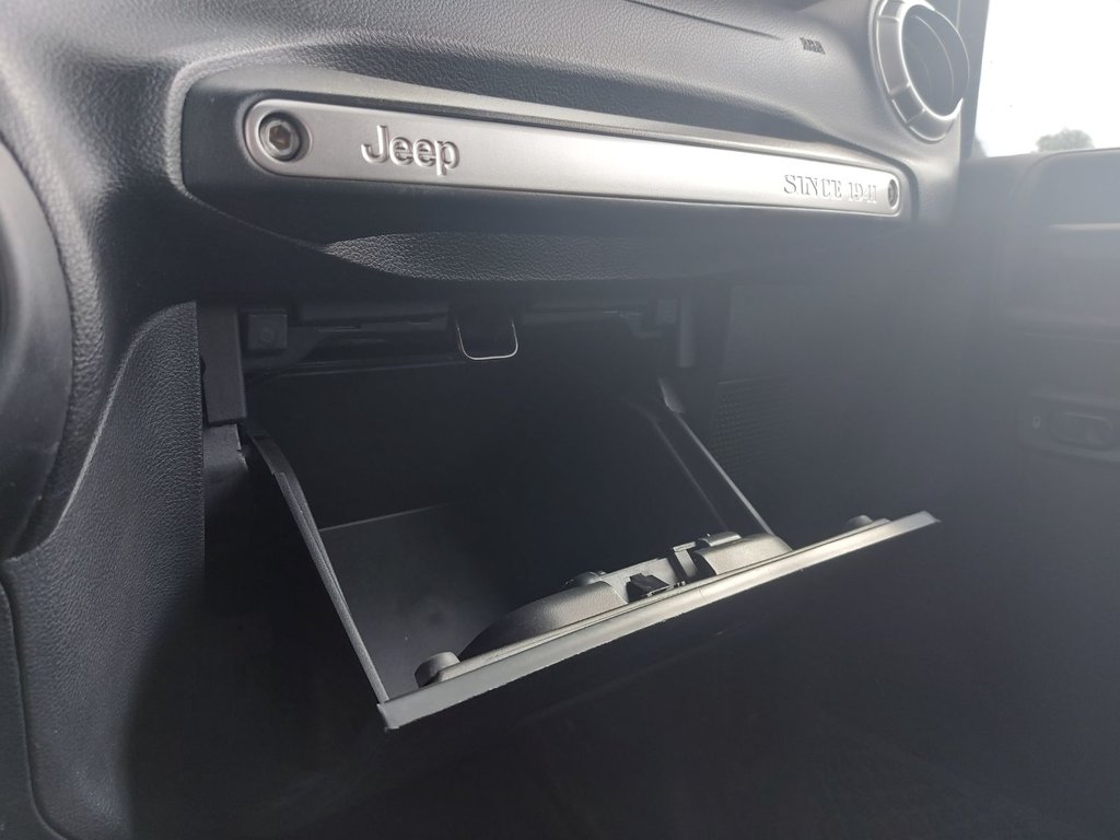 2013 Jeep Wrangler Unlimited in Antigonish, Nova Scotia - 22 - w1024h768px