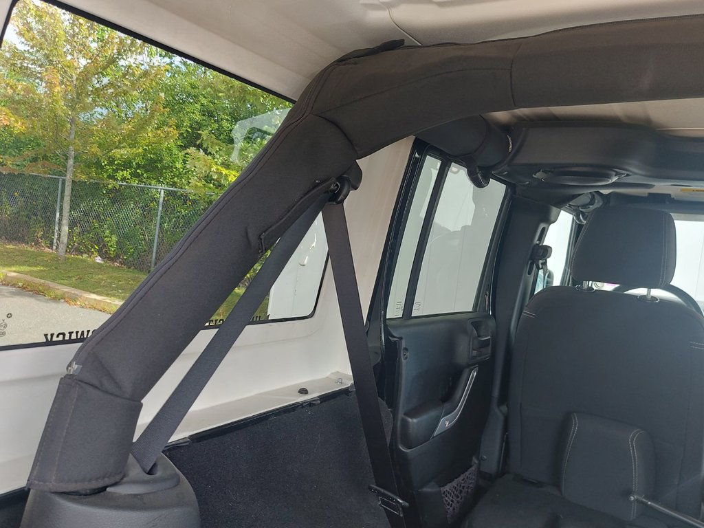 2013 Jeep Wrangler Unlimited in Antigonish, Nova Scotia - 72 - w1024h768px