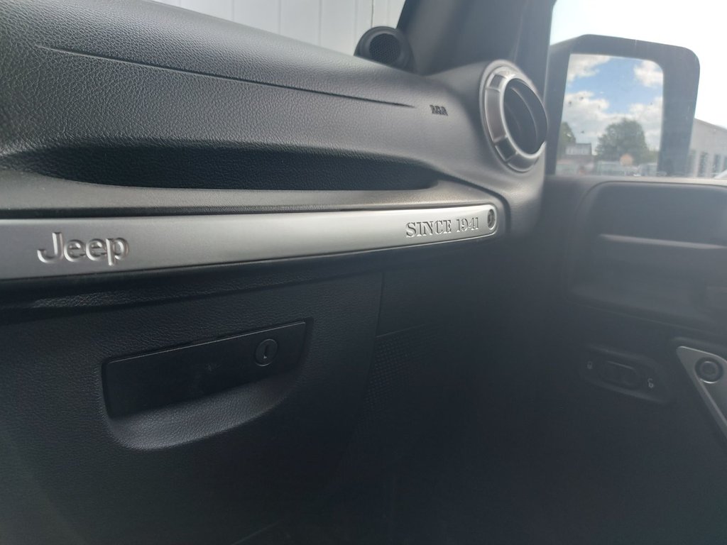 2013 Jeep Wrangler Unlimited in Antigonish, Nova Scotia - 21 - w1024h768px