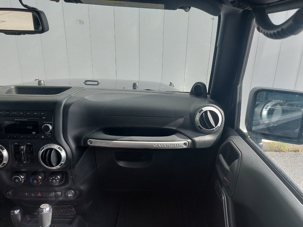 2013 Jeep Wrangler Unlimited in Antigonish, Nova Scotia - 59 - w1024h768px
