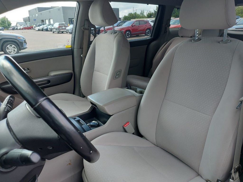 2017 Kia Sedona LX | HtdSeats | Cam | Bluetooth | Aux | USB in Saint John, New Brunswick - 34 - w1024h768px