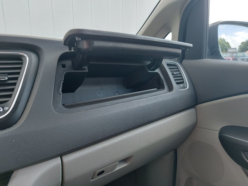 2017 Kia Sedona LX | HtdSeats | Cam | Bluetooth | Aux | USB in Saint John, New Brunswick - 27 - w1024h768px