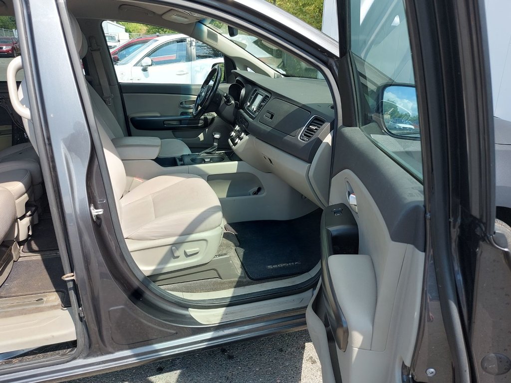 2017 Kia Sedona LX | HtdSeats | Cam | Bluetooth | Aux | USB in Saint John, New Brunswick - 46 - w1024h768px