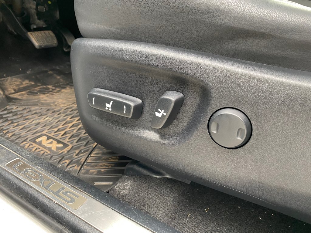 2019 Lexus NX 300 | Leather | Cam | USB | Keyless | AdpCruise in Saint John, New Brunswick - 13 - w1024h768px