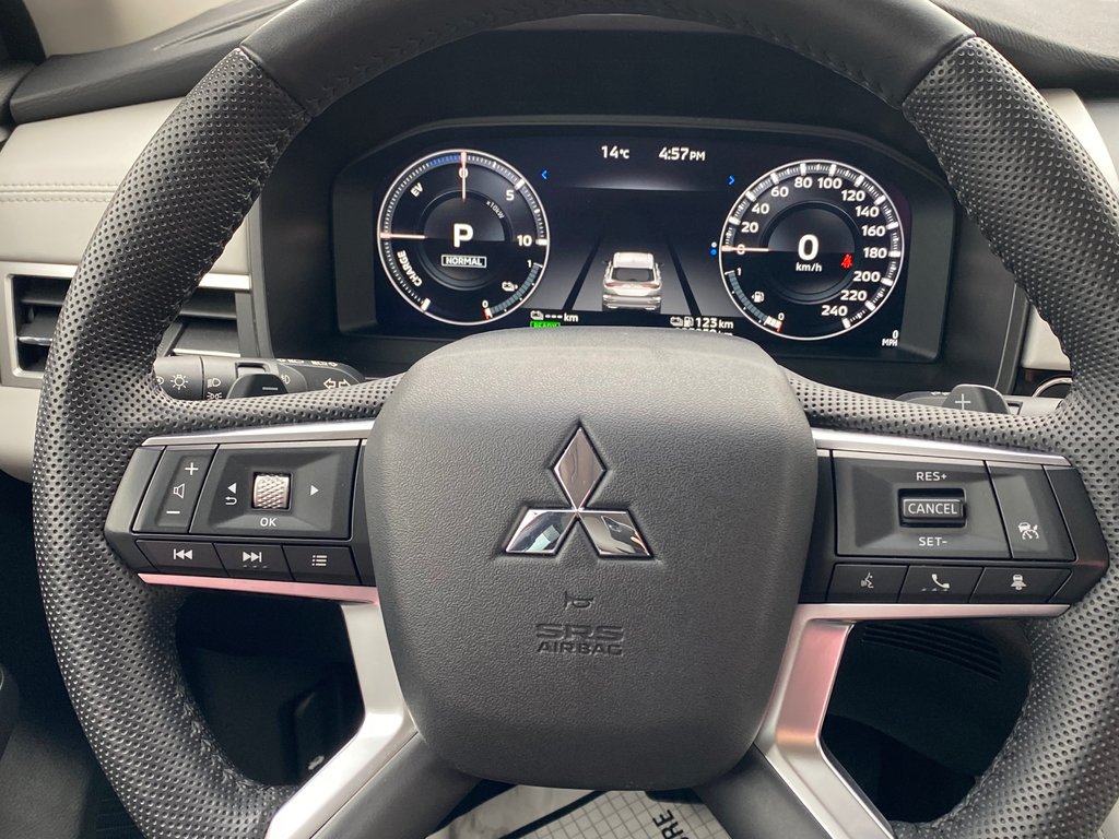 2023 Mitsubishi OUTLANDER PHEV SEL | PHEV | Leather | Cam | Warranty to 2028 in Saint John, New Brunswick - 16 - w1024h768px