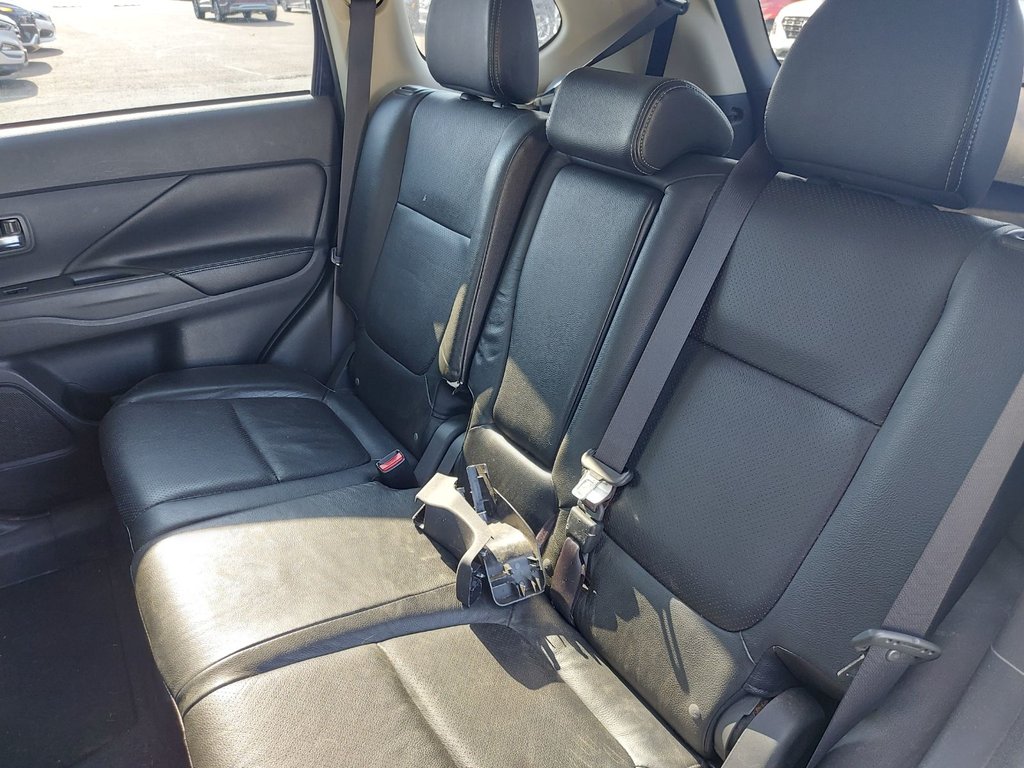 2014 Mitsubishi Outlander in Antigonish, Nova Scotia - 38 - w1024h768px