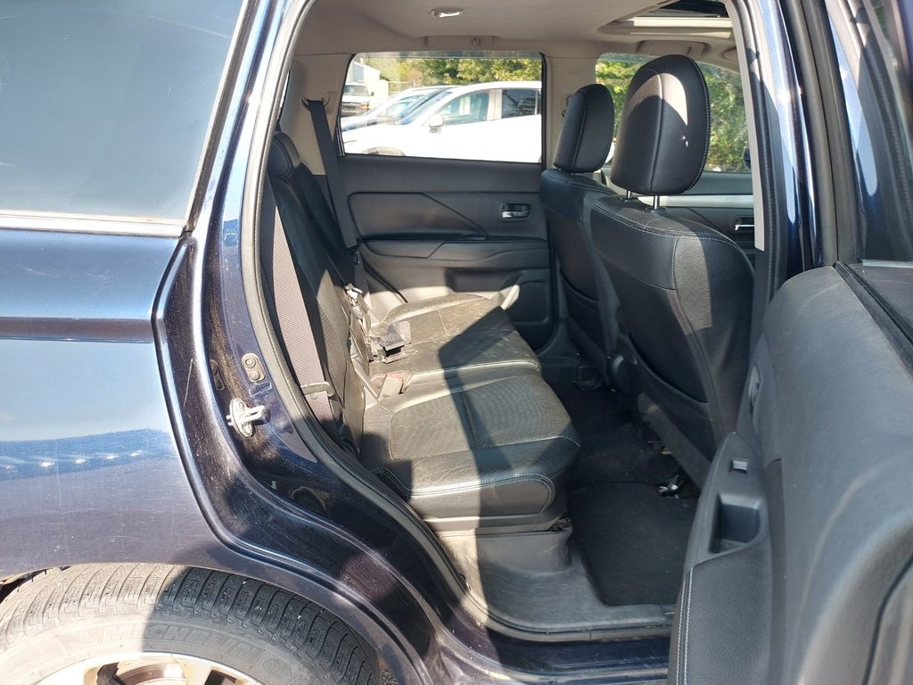 2014 Mitsubishi Outlander in Antigonish, Nova Scotia - 42 - w1024h768px