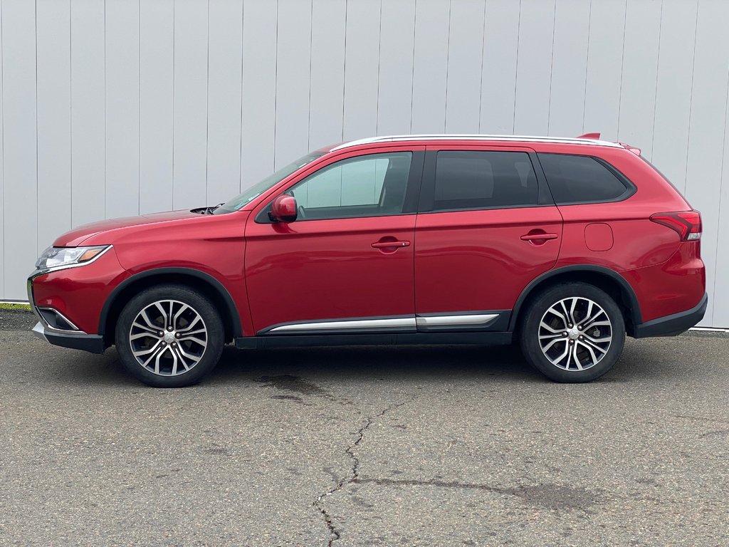 2018 Mitsubishi Outlander in Antigonish, Nova Scotia - 4 - w1024h768px