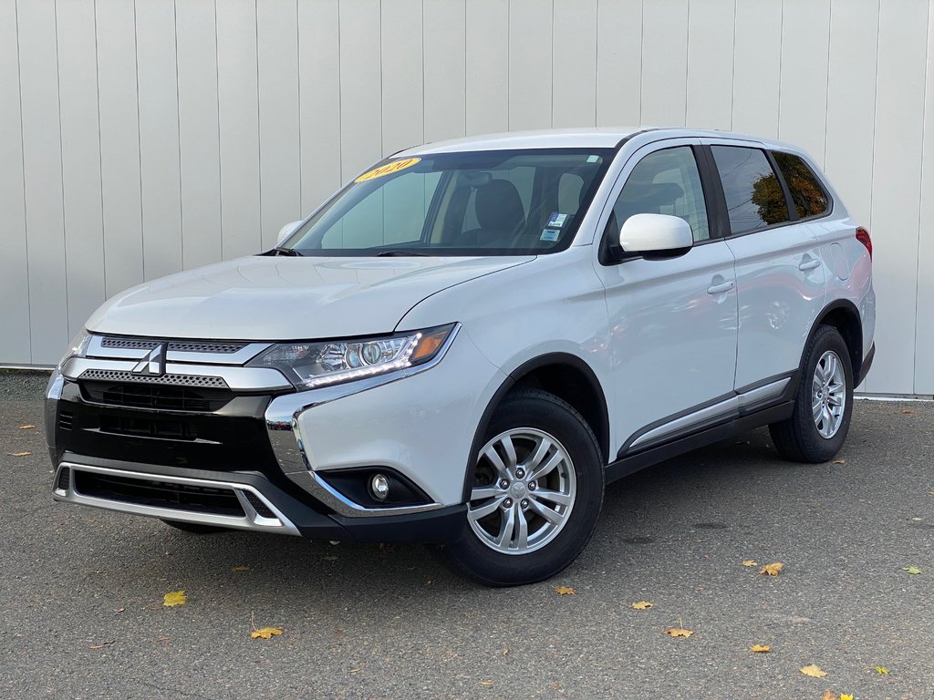 2020  Outlander ES | Cam | 7-Pass | HtdSeats | Warranty to 2029 in Saint John, New Brunswick - 3 - w1024h768px