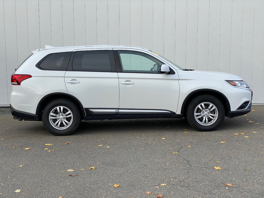 2020  Outlander ES | Cam | 7-Pass | HtdSeats | Warranty to 2029 in Saint John, New Brunswick - 8 - w1024h768px