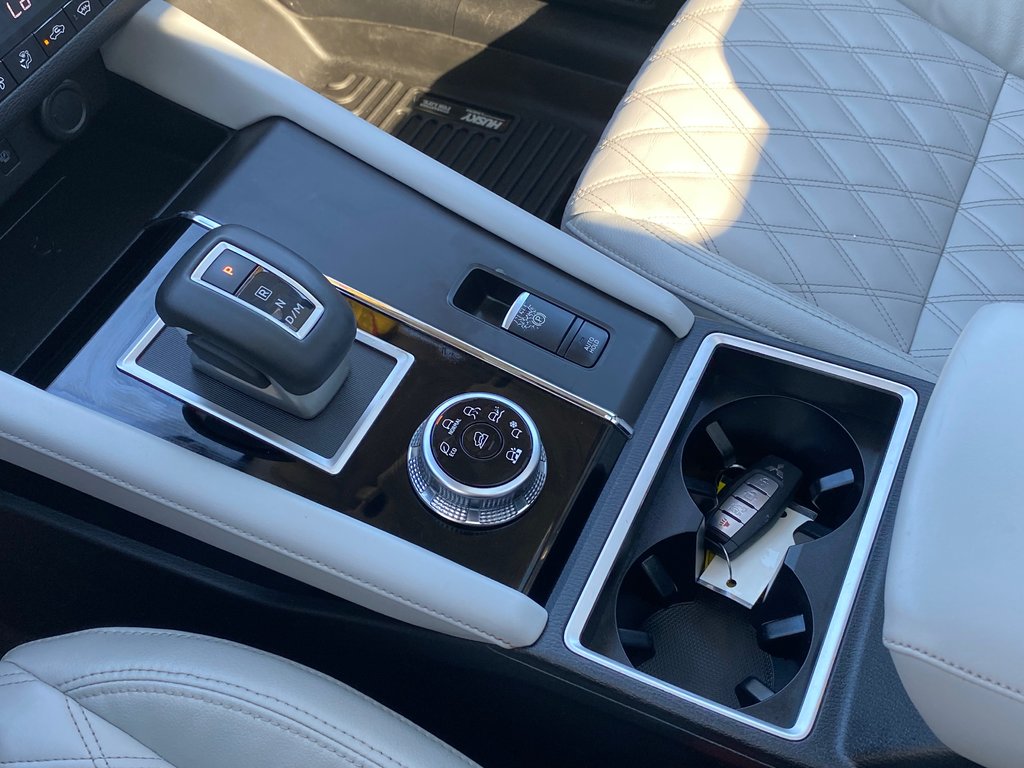 2022 Mitsubishi Outlander SEL | Leather | Roof | 7-Pass | Warranty to 2031 in Saint John, New Brunswick - 25 - w1024h768px