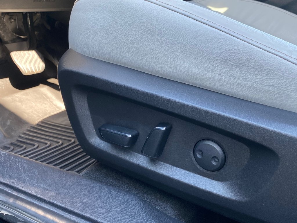 2022 Mitsubishi Outlander SEL | Leather | Roof | 7-Pass | Warranty to 2031 in Saint John, New Brunswick - 13 - w1024h768px