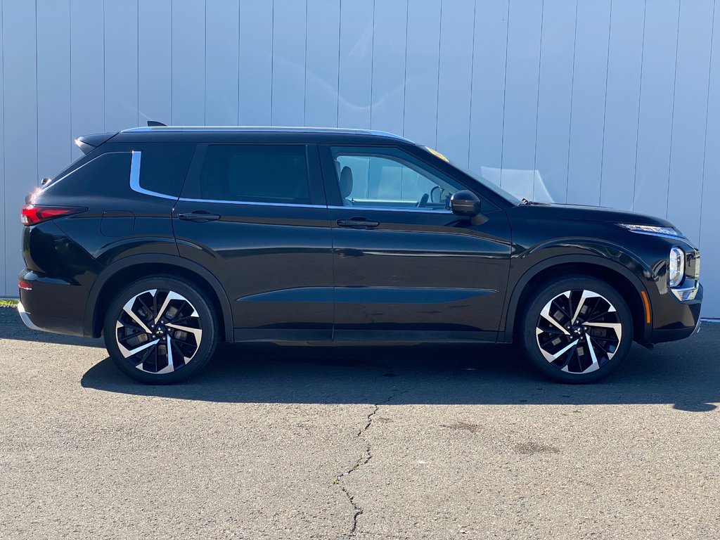 2022 Mitsubishi Outlander SEL | Leather | Roof | 7-Pass | Warranty to 2031 in Saint John, New Brunswick - 8 - w1024h768px