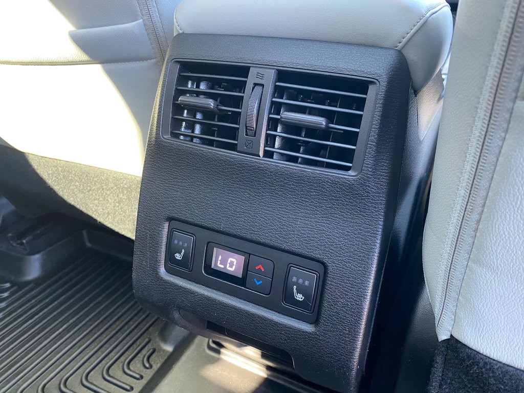 2022 Mitsubishi Outlander SEL | Leather | Roof | 7-Pass | Warranty to 2031 in Saint John, New Brunswick - 36 - w1024h768px