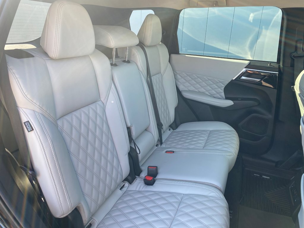 2022 Mitsubishi Outlander SEL | Leather | Roof | 7-Pass | Warranty to 2031 in Saint John, New Brunswick - 35 - w1024h768px