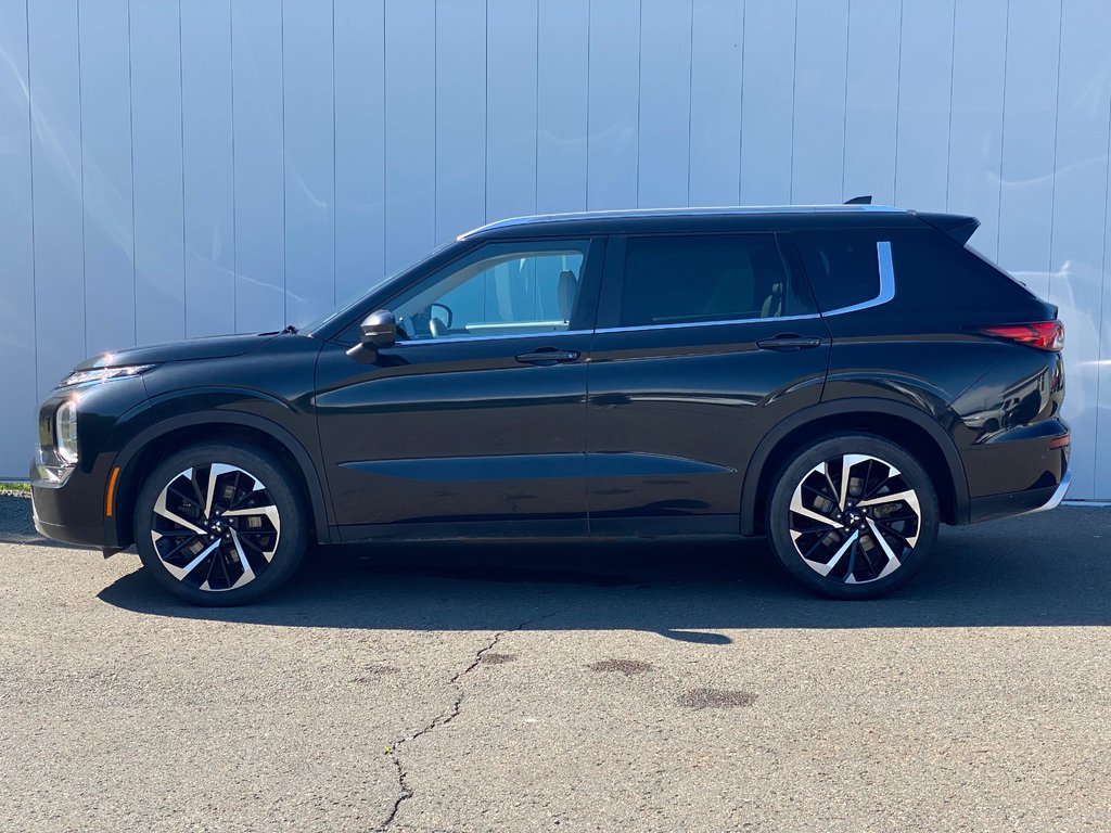 2022 Mitsubishi Outlander SEL | Leather | Roof | 7-Pass | Warranty to 2031 in Saint John, New Brunswick - 4 - w1024h768px