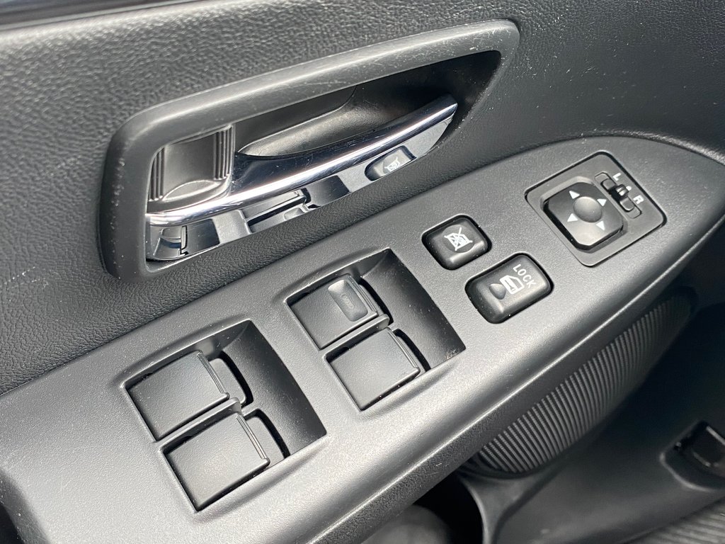 2018 Mitsubishi RVR SE | Cam | USB | HtdSeats | Warranty to 2028 in Saint John, New Brunswick - 14 - w1024h768px