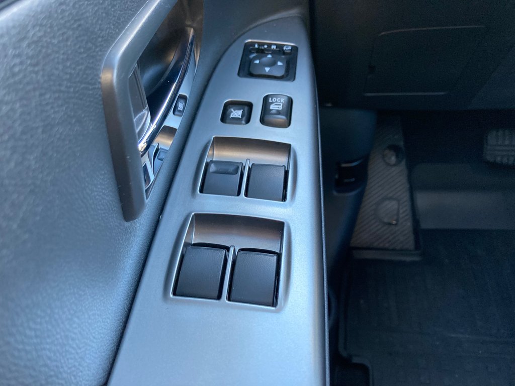 2025 Mitsubishi RVR SEL | Cam | USB | HtdSeats | Warranty to 2035 in Saint John, New Brunswick - 14 - w1024h768px