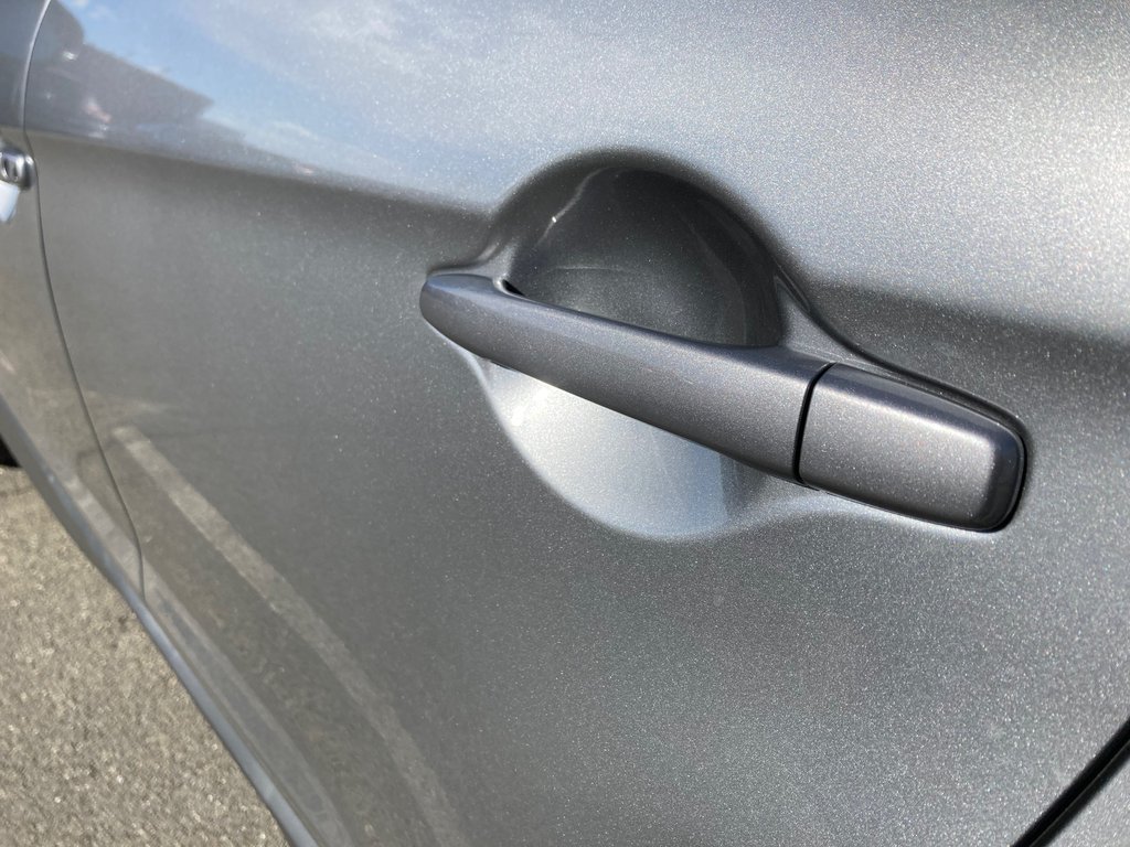 2025 Mitsubishi RVR SEL | Cam | USB | HtdSeats | Warranty to 2035 in Saint John, New Brunswick - 30 - w1024h768px