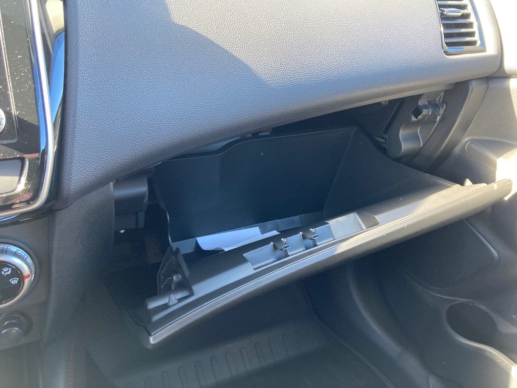 2025 Mitsubishi RVR SEL | Cam | USB | HtdSeats | Warranty to 2035 in Saint John, New Brunswick - 29 - w1024h768px