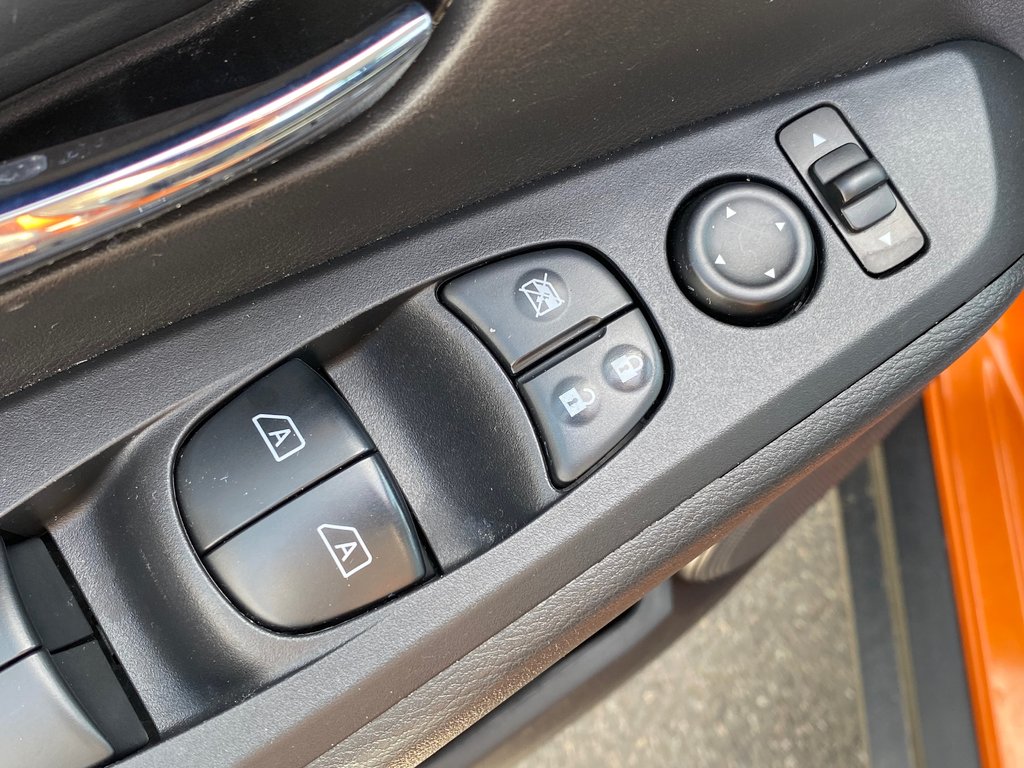 2021 Nissan Kicks in Antigonish, Nova Scotia - 13 - w1024h768px