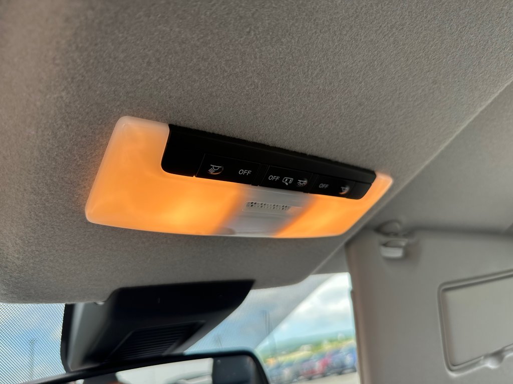 2022 Nissan Kicks SR | Cam | USB | Keyless | Warranty to 2027 in Saint John, New Brunswick - 38 - w1024h768px