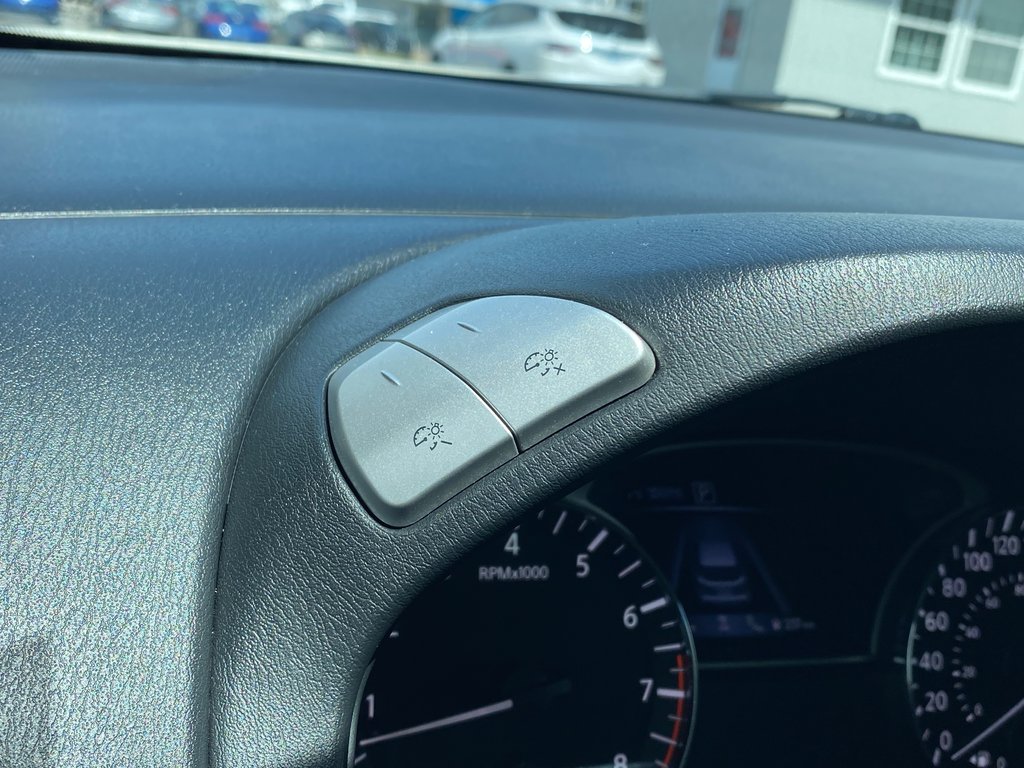 2018 Nissan Pathfinder Platinum | SunRoof | Leather | 7-Pass | Cam | USB in Saint John, New Brunswick - 18 - w1024h768px