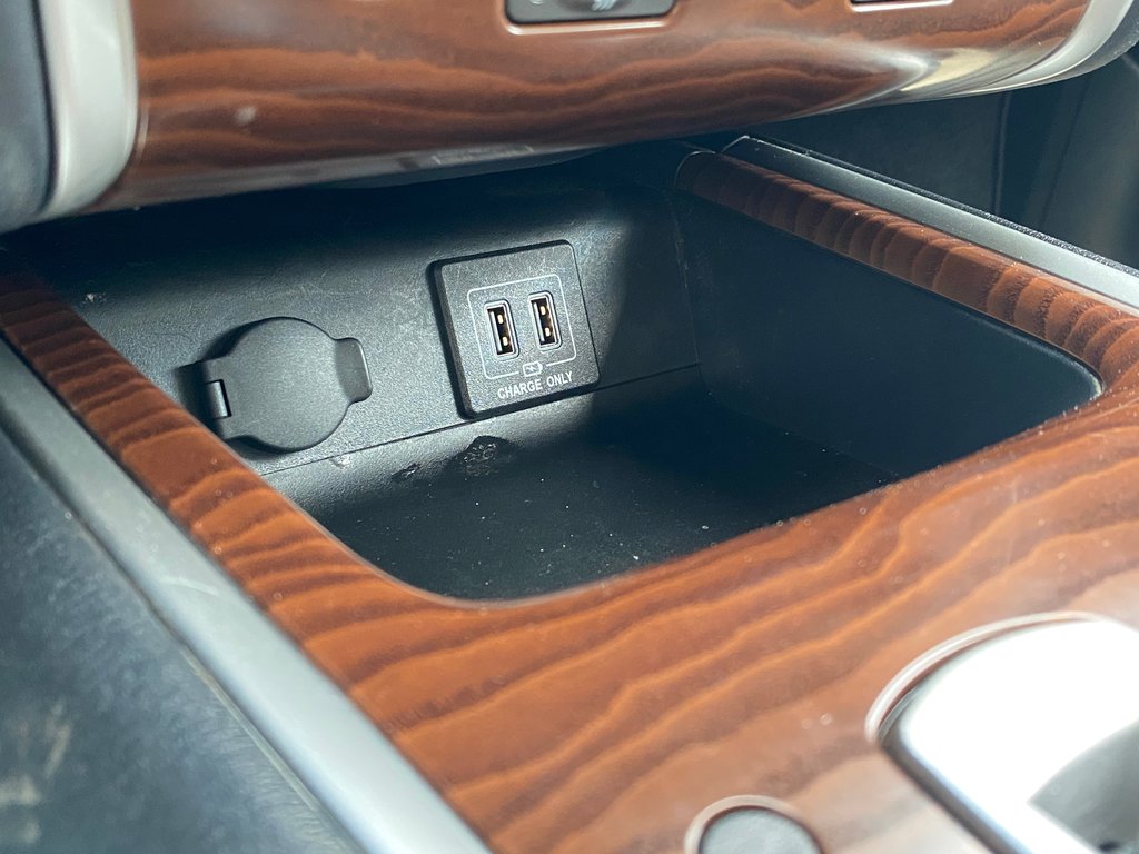 2018 Nissan Pathfinder Platinum | SunRoof | Leather | 7-Pass | Cam | USB in Saint John, New Brunswick - 24 - w1024h768px