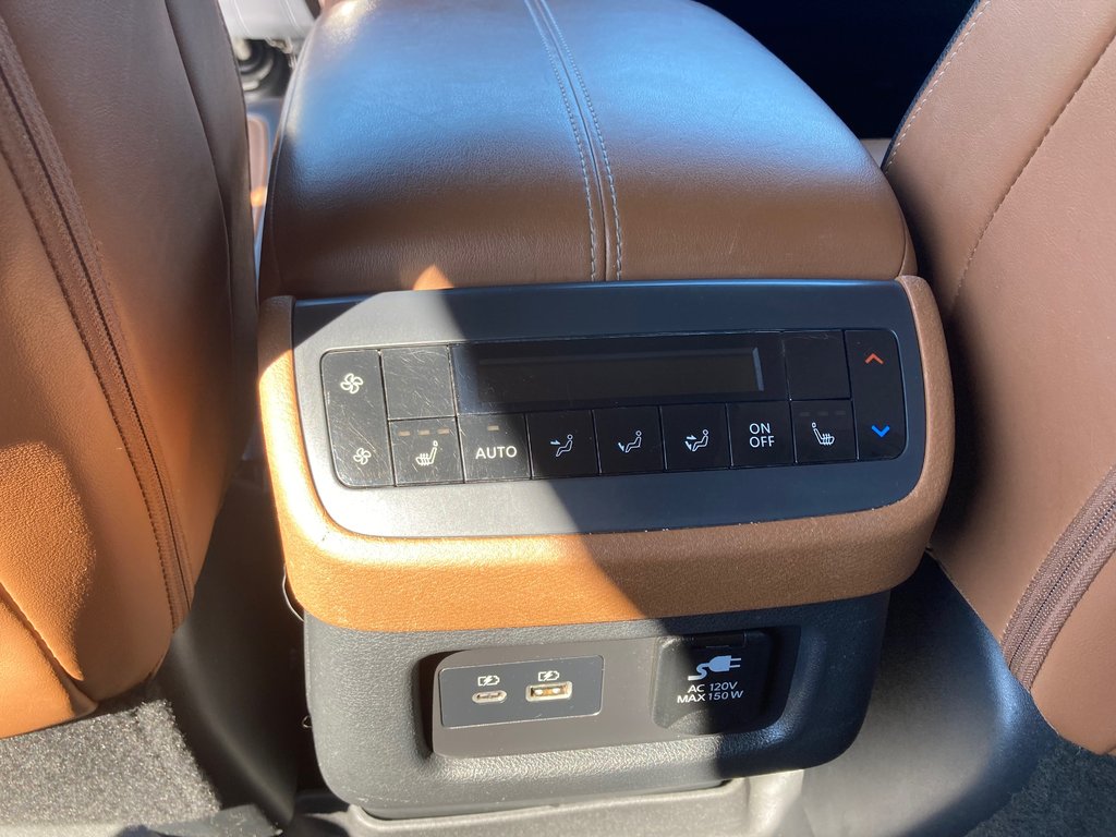 2024 Nissan Pathfinder PLATINUM | Leather | MoonRoof | Warranty to 2028 in Saint John, New Brunswick - 37 - w1024h768px