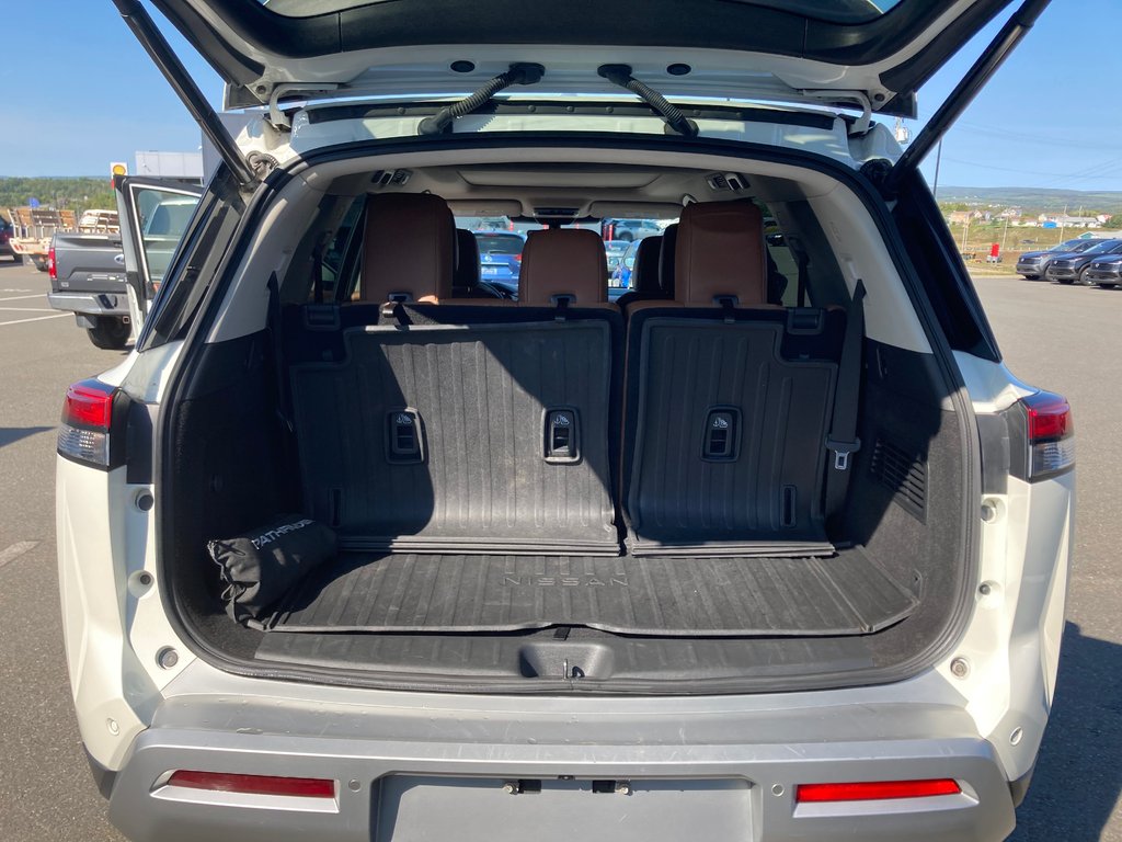 2024 Nissan Pathfinder PLATINUM | Leather | MoonRoof | Warranty to 2028 in Saint John, New Brunswick - 41 - w1024h768px