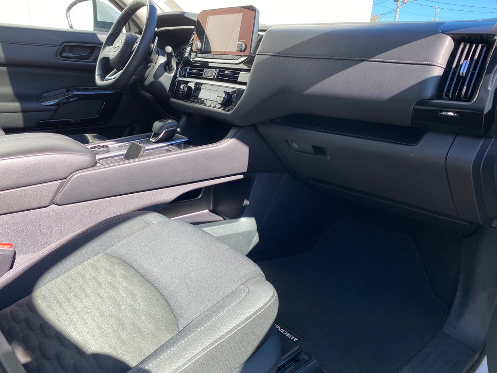 2024 Nissan Pathfinder SV | 3rd row | Cam | AdpCruise | Warranty to 2029 in Saint John, New Brunswick - 32 - w1024h768px