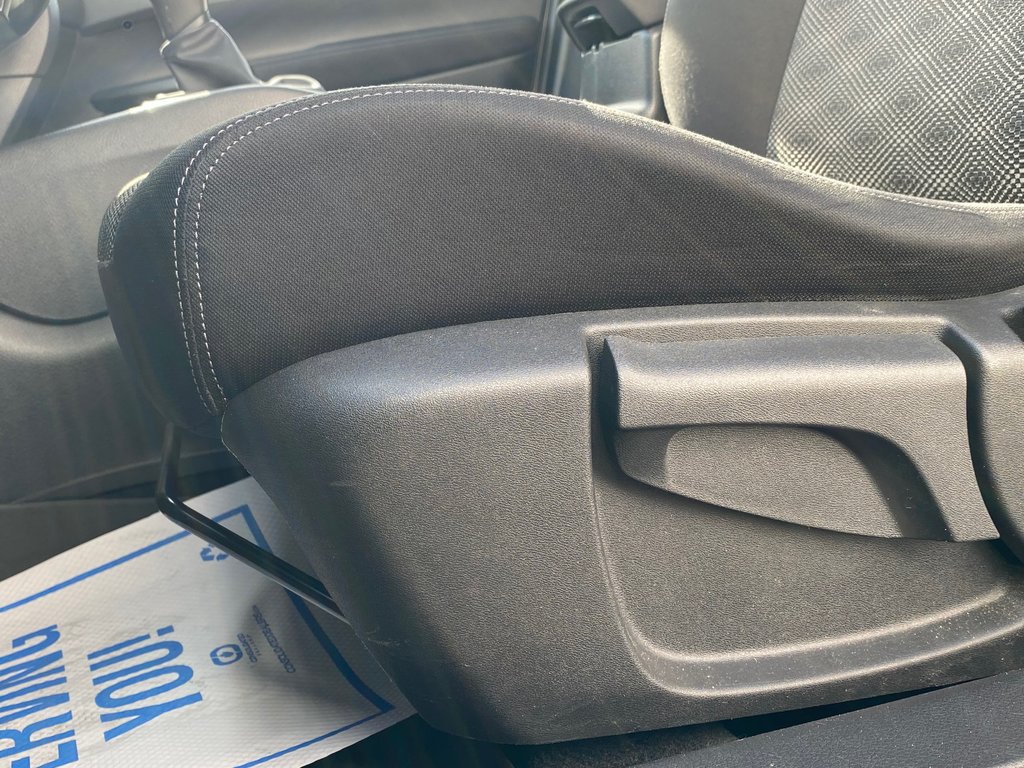 2017 Nissan Qashqai SV | SunRoof | Cam | USB | HtdSeats | Bluetooth in Saint John, New Brunswick - 12 - w1024h768px