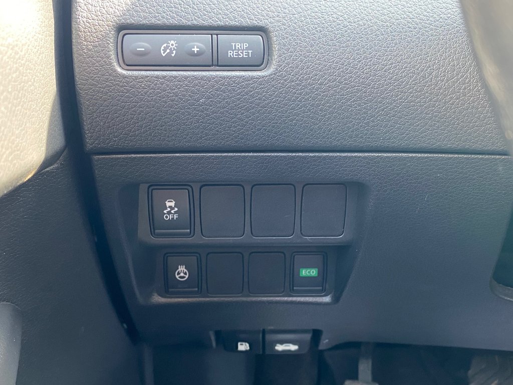 2017 Nissan Qashqai SV | SunRoof | Cam | USB | HtdSeats | Bluetooth in Saint John, New Brunswick - 15 - w1024h768px