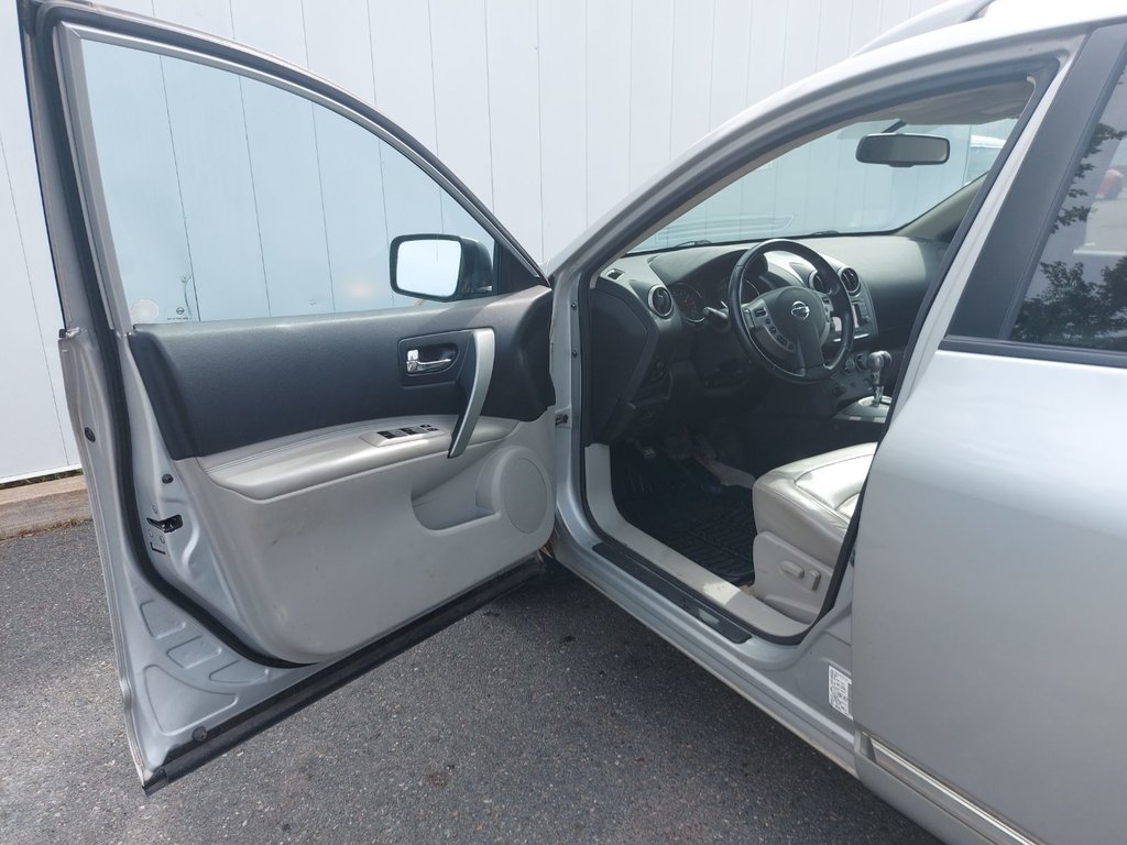 2012 Nissan Rogue in Antigonish, Nova Scotia - 27 - w1024h768px