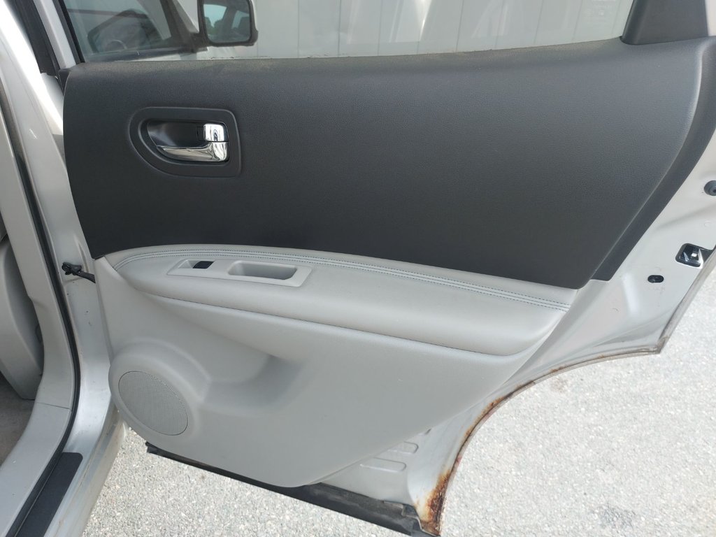2012 Nissan Rogue in Antigonish, Nova Scotia - 44 - w1024h768px