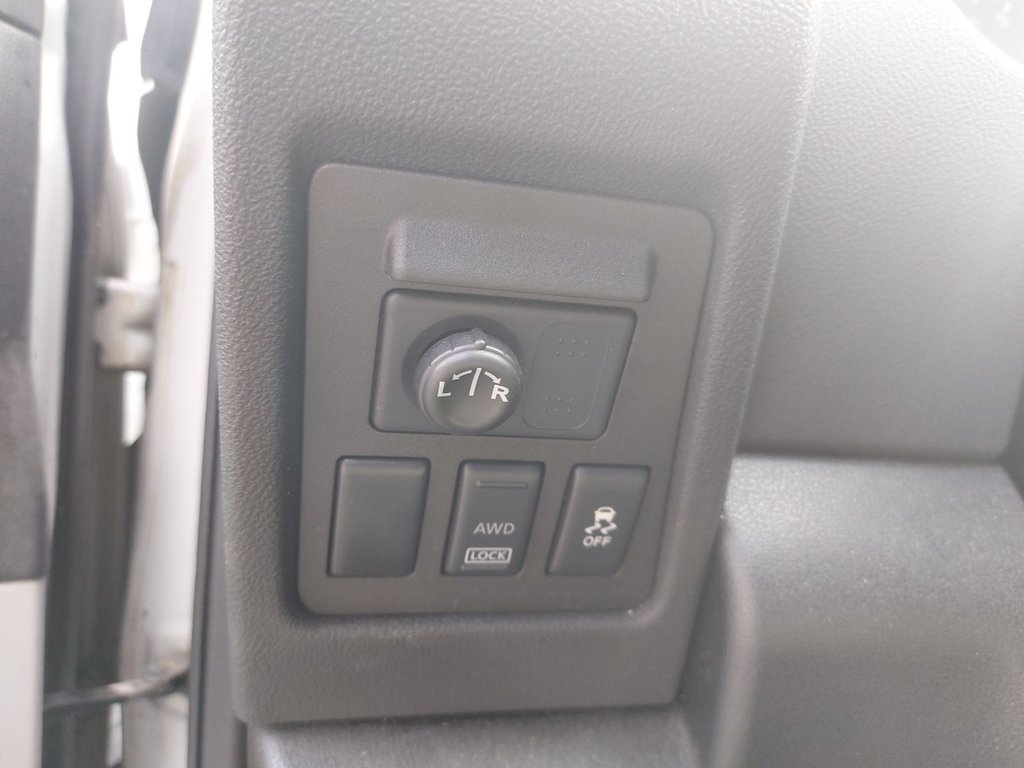 2012 Nissan Rogue in Antigonish, Nova Scotia - 14 - w1024h768px