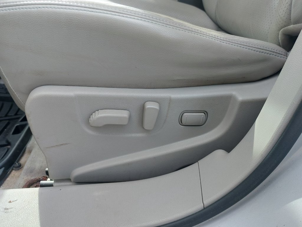 2012 Nissan Rogue in Antigonish, Nova Scotia - 33 - w1024h768px