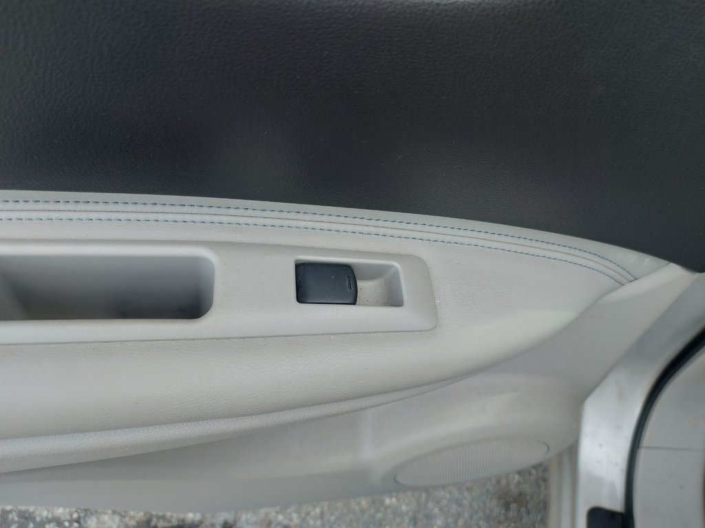 2012 Nissan Rogue in Antigonish, Nova Scotia - 37 - w1024h768px