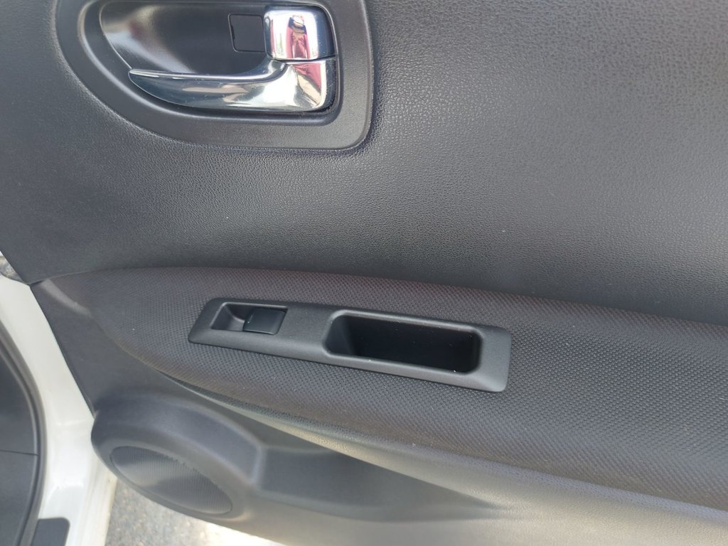 2013 Nissan Rogue SV | SunRoof | Cam |  HtdSeats | Bluetooth in Saint John, New Brunswick - 44 - w1024h768px