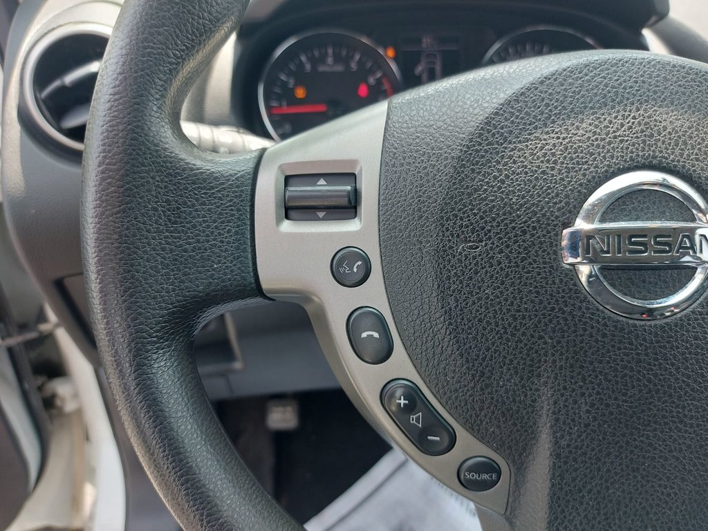 2013 Nissan Rogue SV | SunRoof | Cam |  HtdSeats | Bluetooth in Saint John, New Brunswick - 13 - w1024h768px