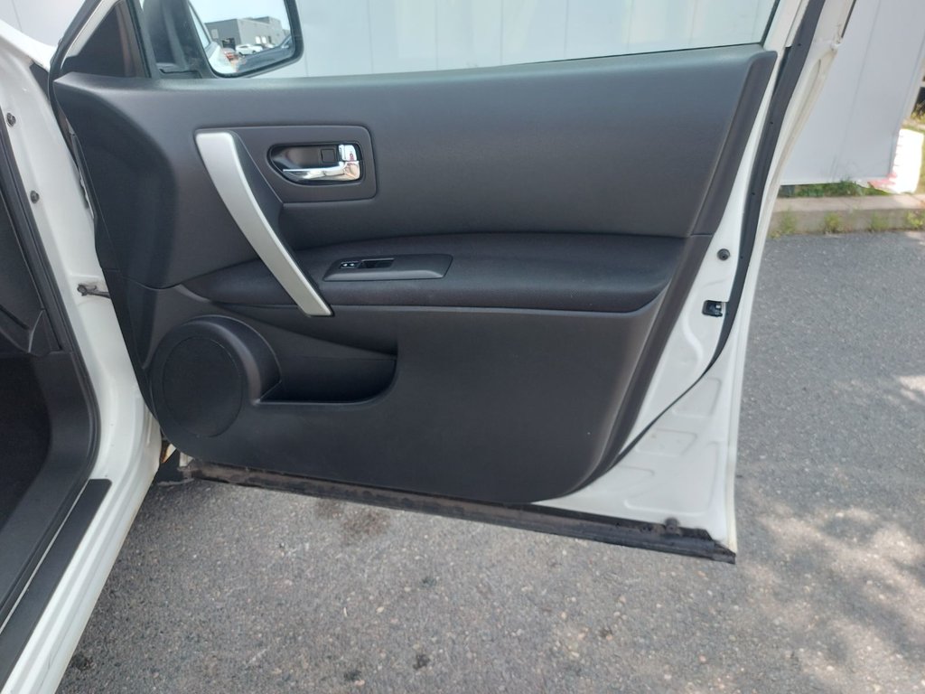 2013 Nissan Rogue SV | SunRoof | Cam |  HtdSeats | Bluetooth in Saint John, New Brunswick - 51 - w1024h768px