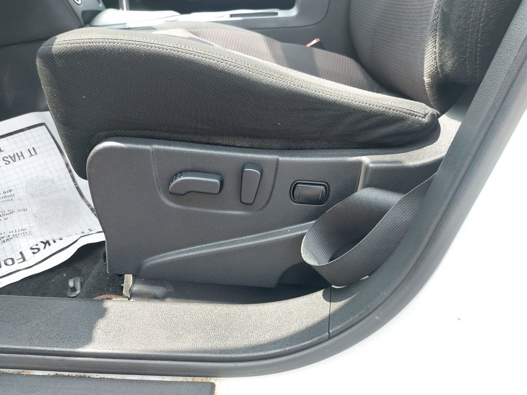 2013 Nissan Rogue SV | SunRoof | Cam |  HtdSeats | Bluetooth in Saint John, New Brunswick - 34 - w1024h768px