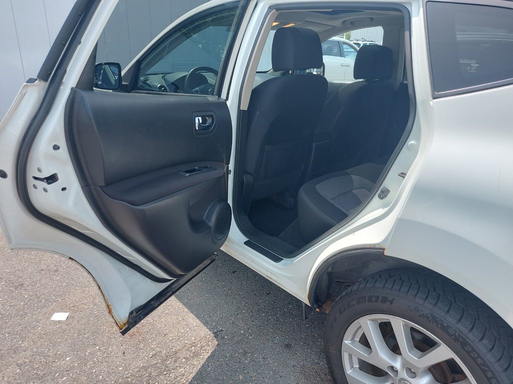 2013 Nissan Rogue SV | SunRoof | Cam |  HtdSeats | Bluetooth in Saint John, New Brunswick - 35 - w1024h768px