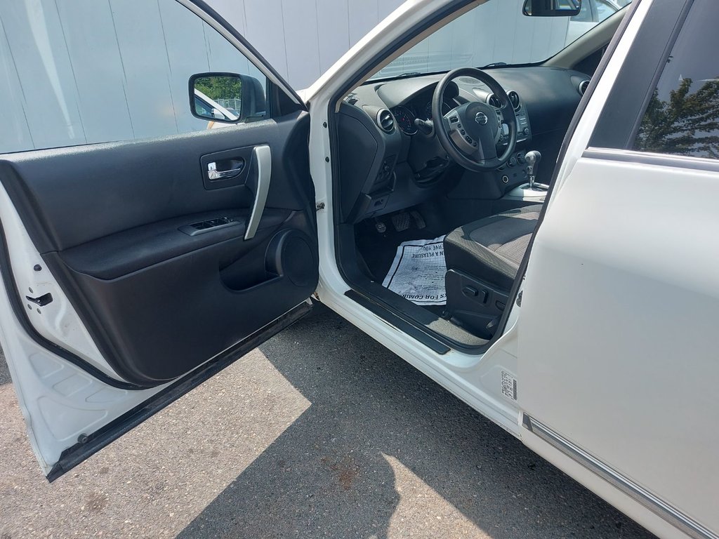 2013 Nissan Rogue SV | SunRoof | Cam |  HtdSeats | Bluetooth in Saint John, New Brunswick - 28 - w1024h768px